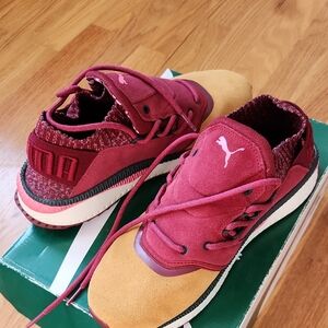 Puma  Sneakers - Burgundy and Tan